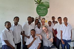 Photo of Tanzanian students.